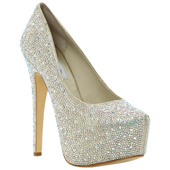 🎉 HP! 4X!! 🎉 Champagne Embellished Rhinestone Heels ✨ - Picture 2 of 6